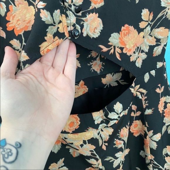 JACK B | Floral Pinup Style Dress - Picture 6 of 9